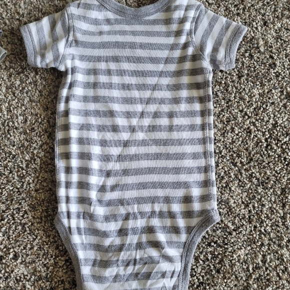 Hurley/Nirvana Set of Onesies - 12mo - Picture 7 of 7